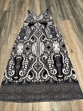 Style & Co. Black and White V-Neck Maxi Dress